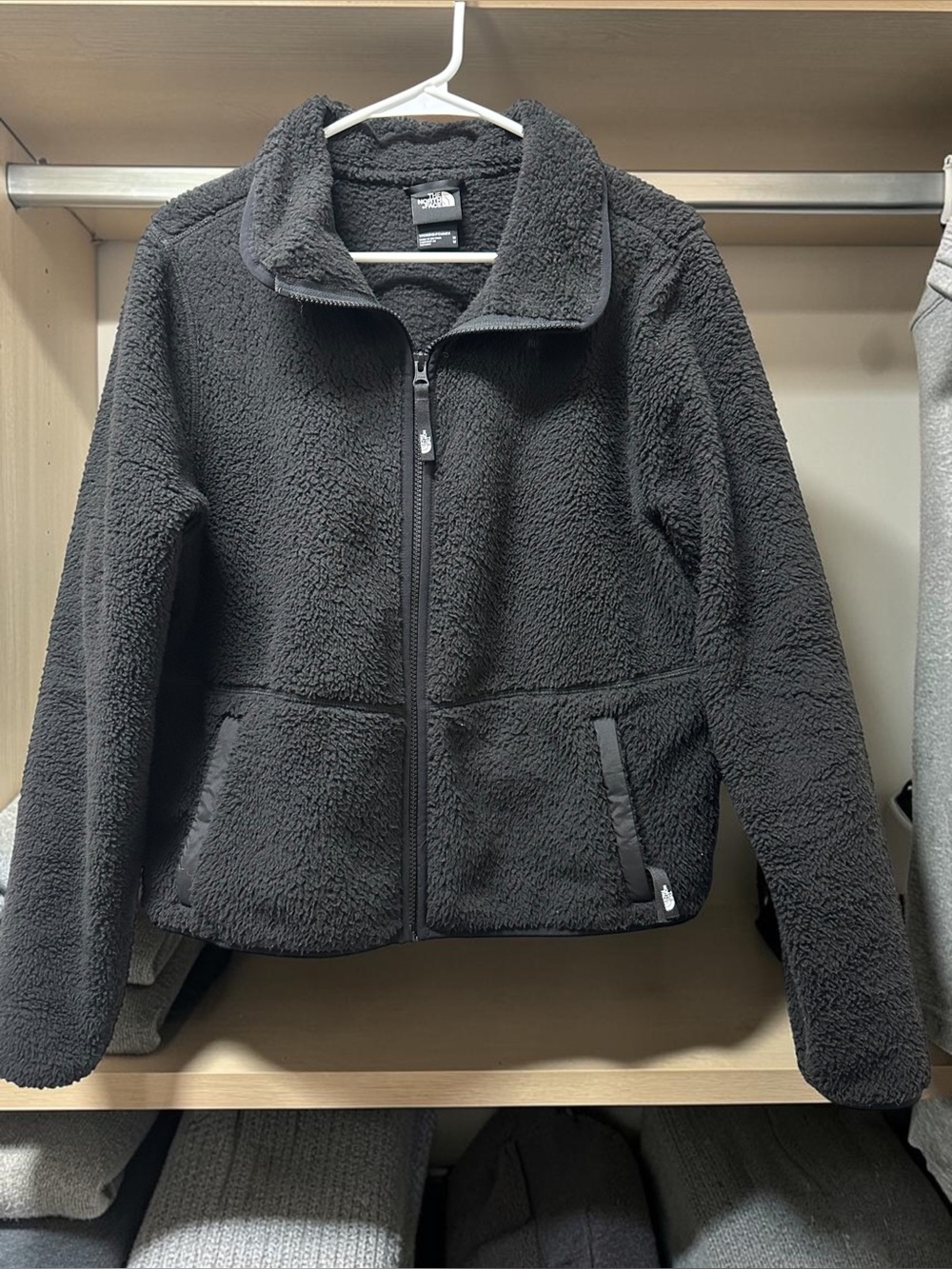 The North Face Women's Dunraven Sherpa Crop Fleece Jacket - Black, Size M